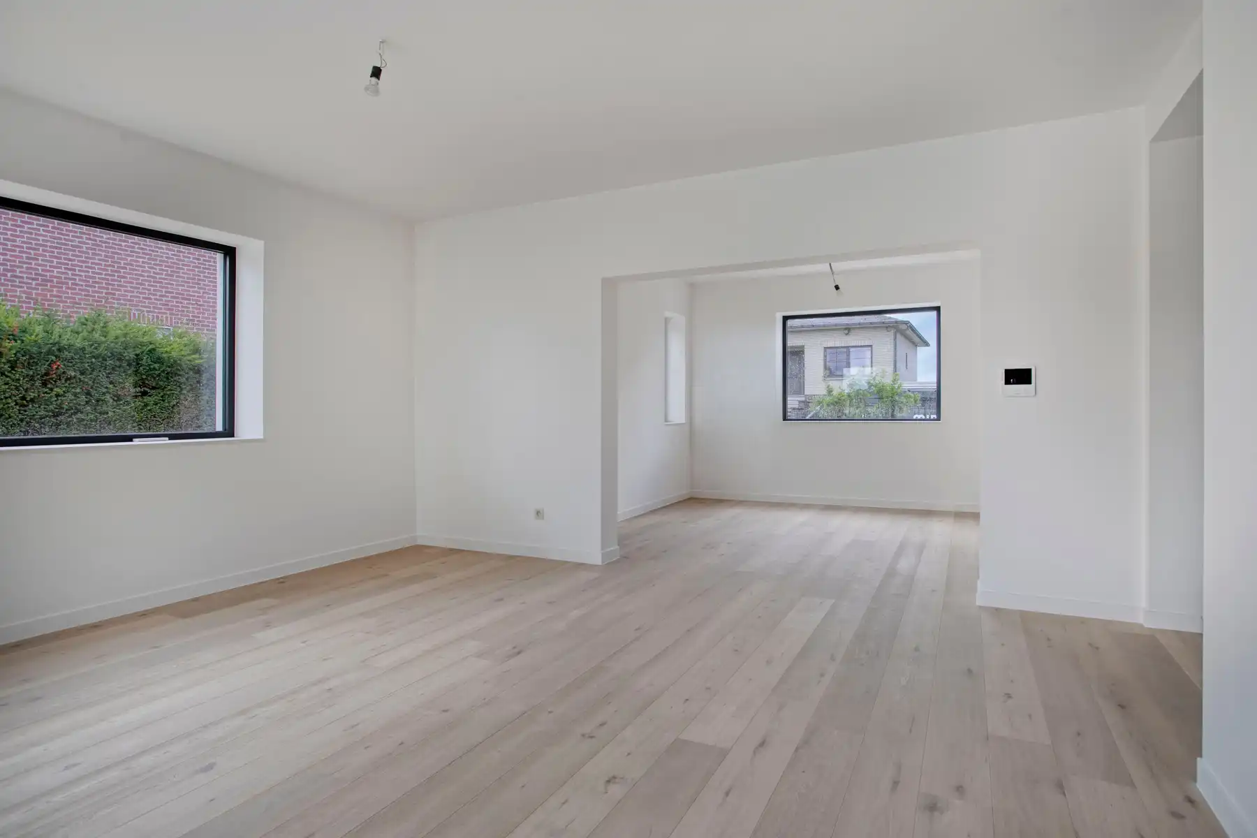 Gerenoveerde woning met 5 slaapkamers en bijbouw foto 4