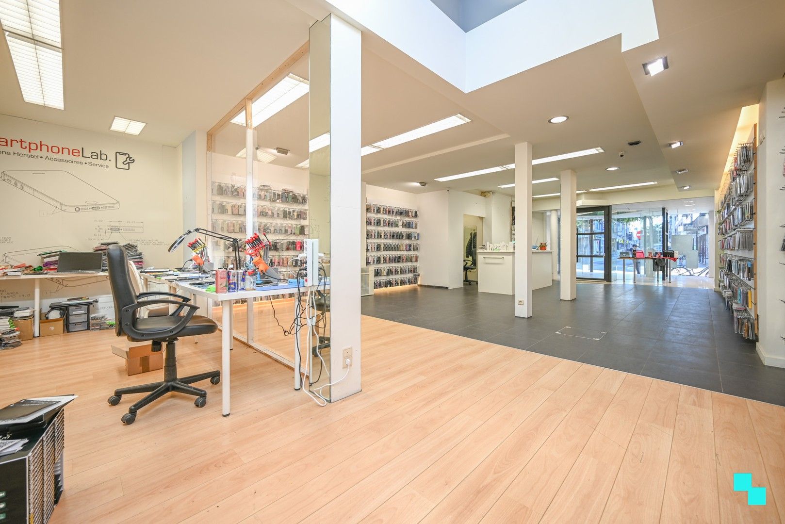 Interessante opbrengsteigendom in hartje Izegem foto 4