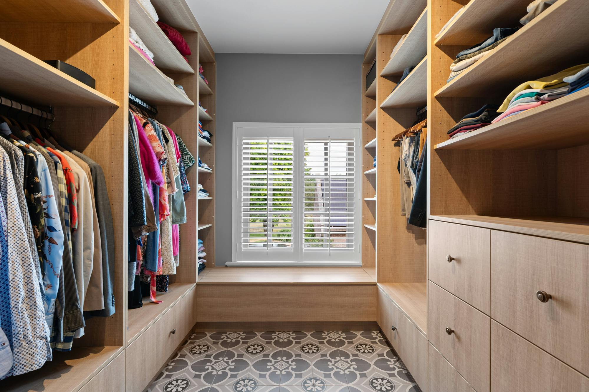 Villa met praktijkruimte en weilanden te koop in Geel foto 30