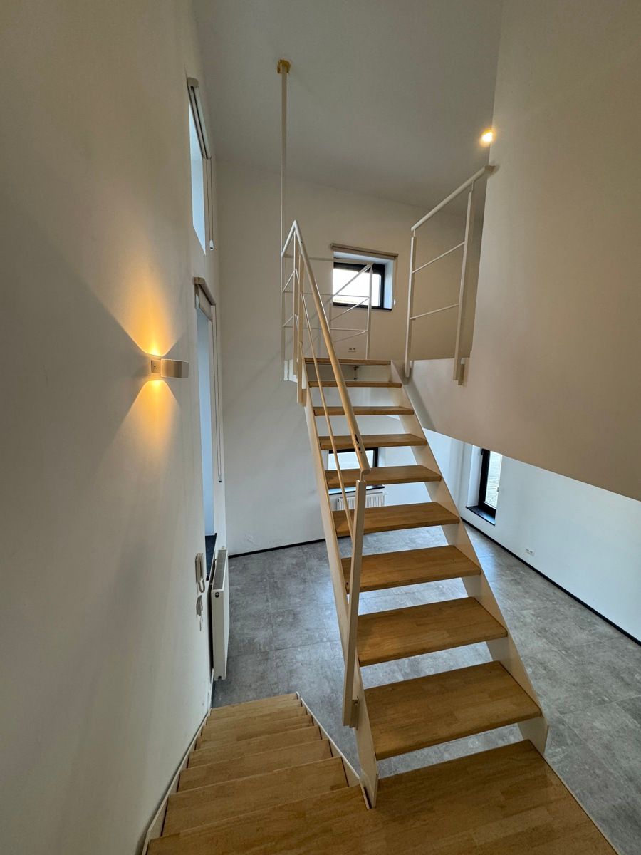 Goed gelegen duplexappartement met 1 slaapkamer foto 2