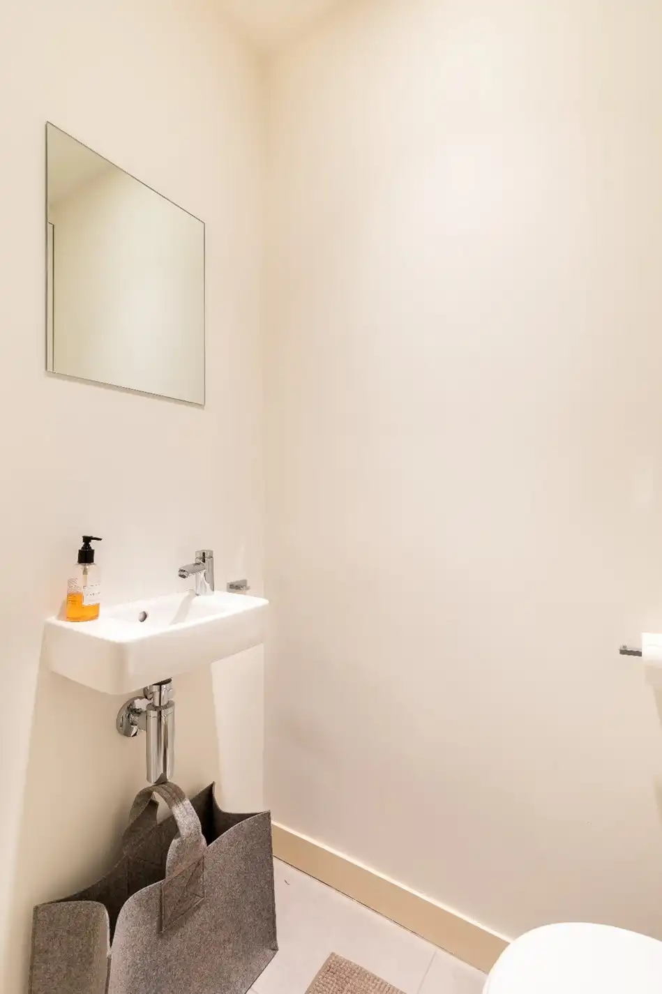 Prachtig afgewerkt en bemeubeld appartement met terras foto 11