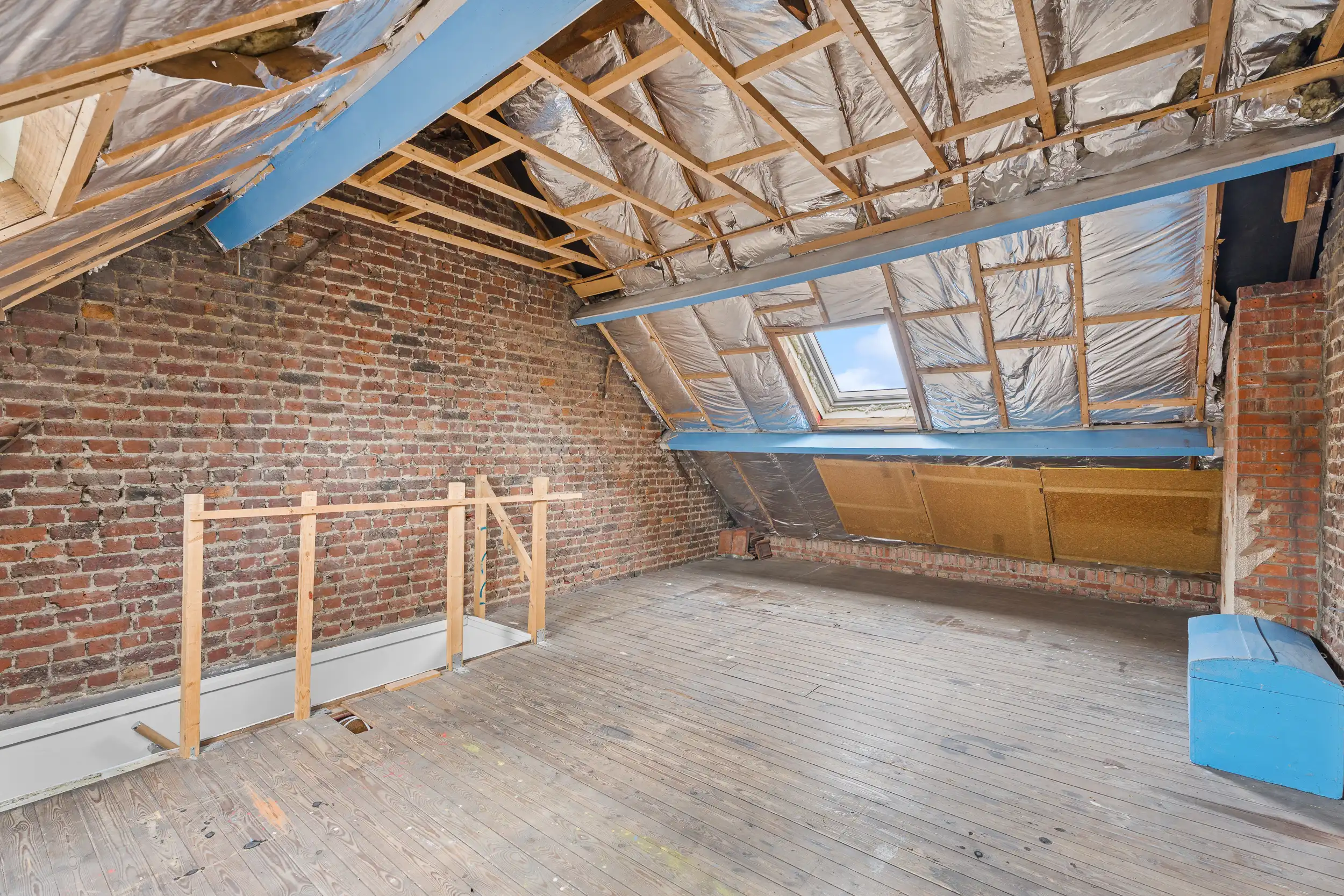 Instapklare starterswoning vlakbij centrum Kortrijk foto 10