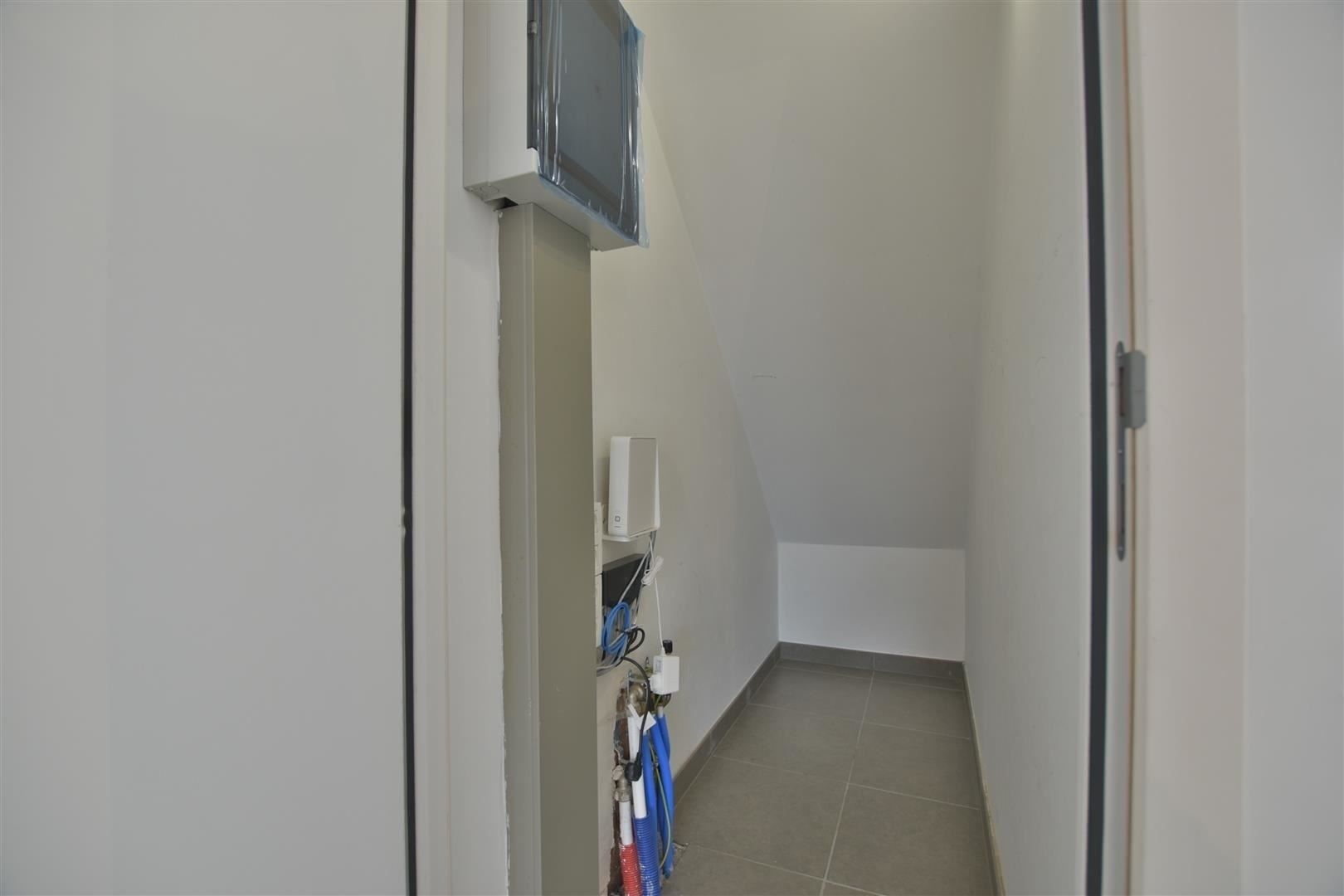 Instapklaar recent appartement met 2 slps en terras foto 15
