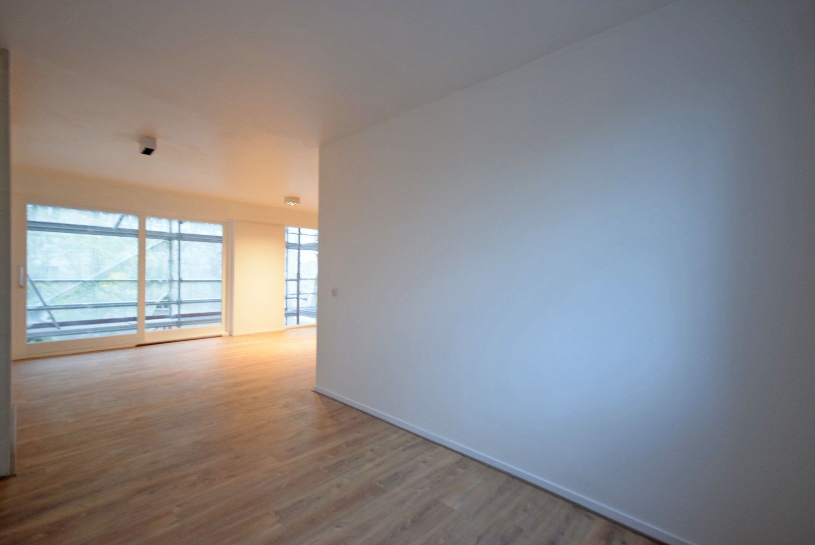 RUIM & RUSTIG GELEGEN APPARTEMENT MET GROEN ZICHT foto 4