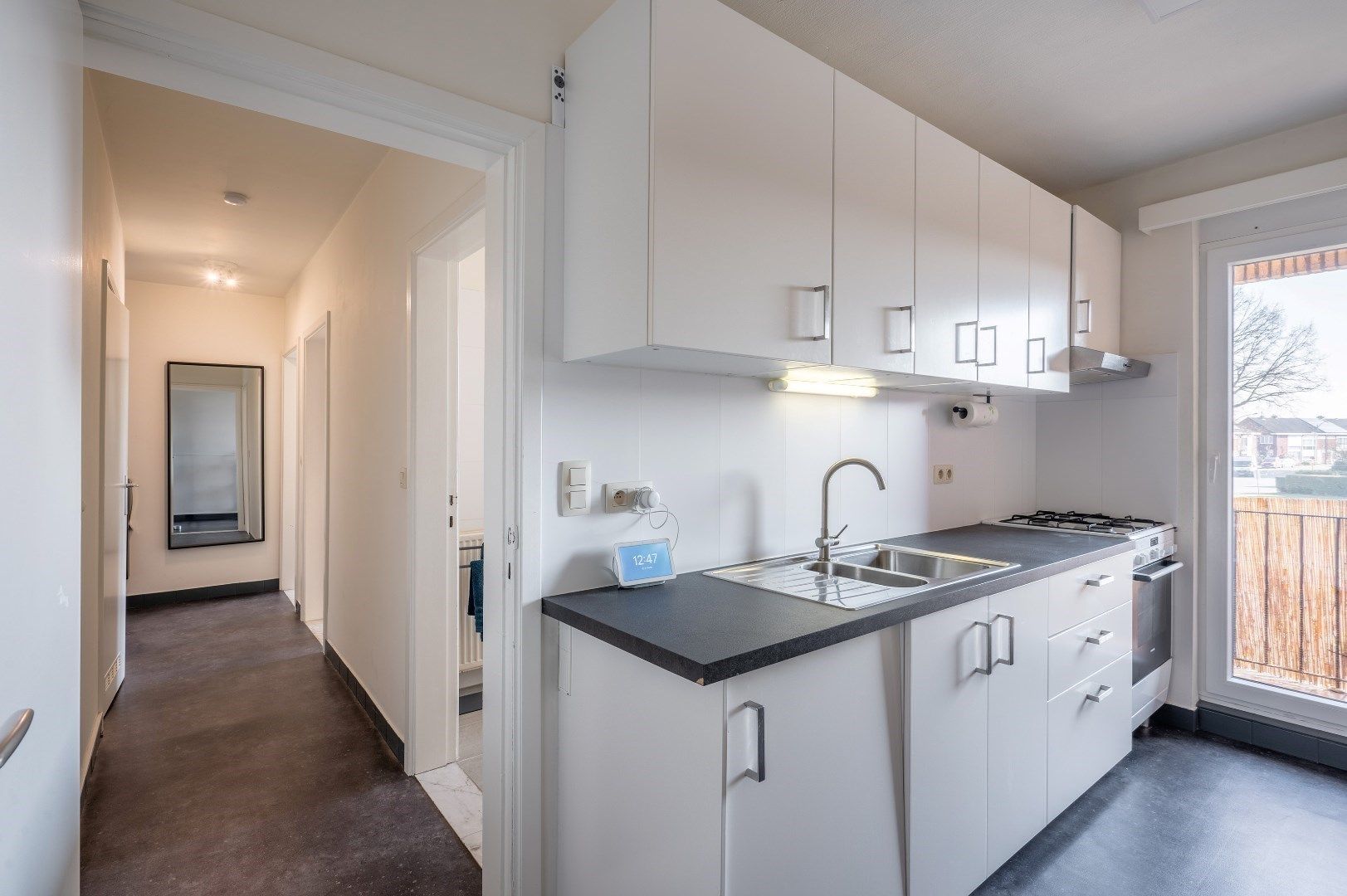 Ruim gerenoveerd appartement met terras, lift en garagebox in Turnhout | 2 slaapkamers | Energielabel B foto 5