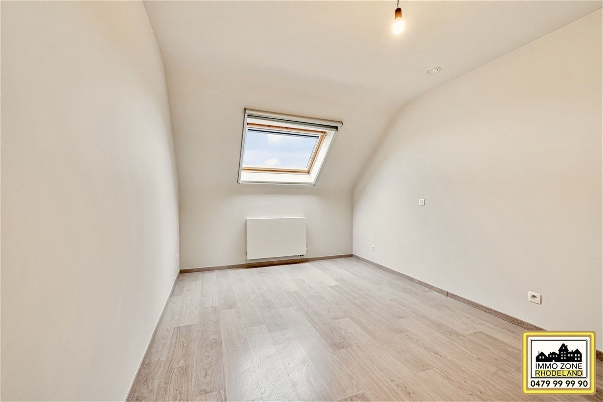 Prachtige instapklare woning met 4 slpks, garage en tuin foto 17