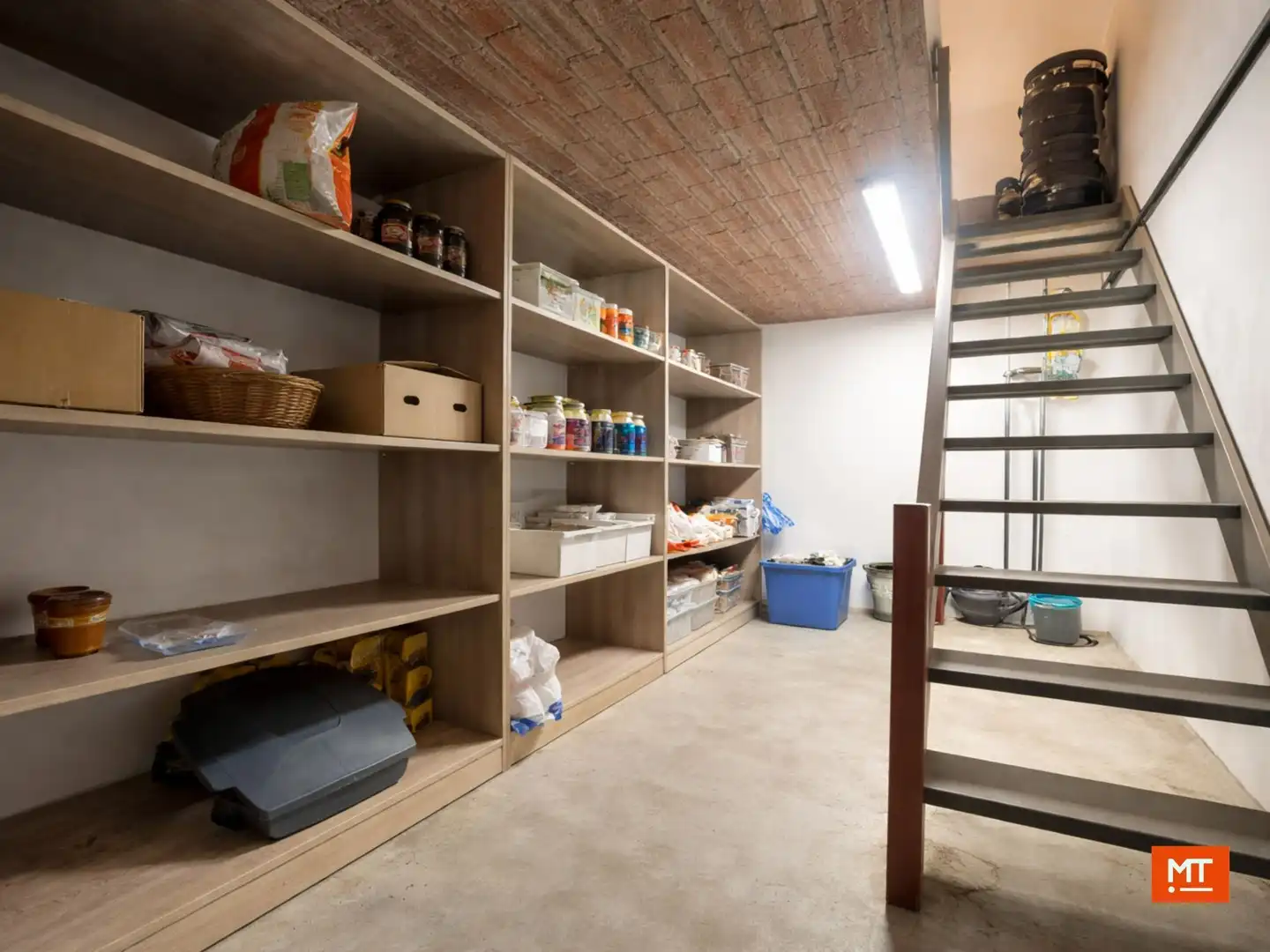 Alleenstaande woning met 3 slaapkamers (4 mogelijk), garage en tuin (ZW) te koop in Langemark foto 14