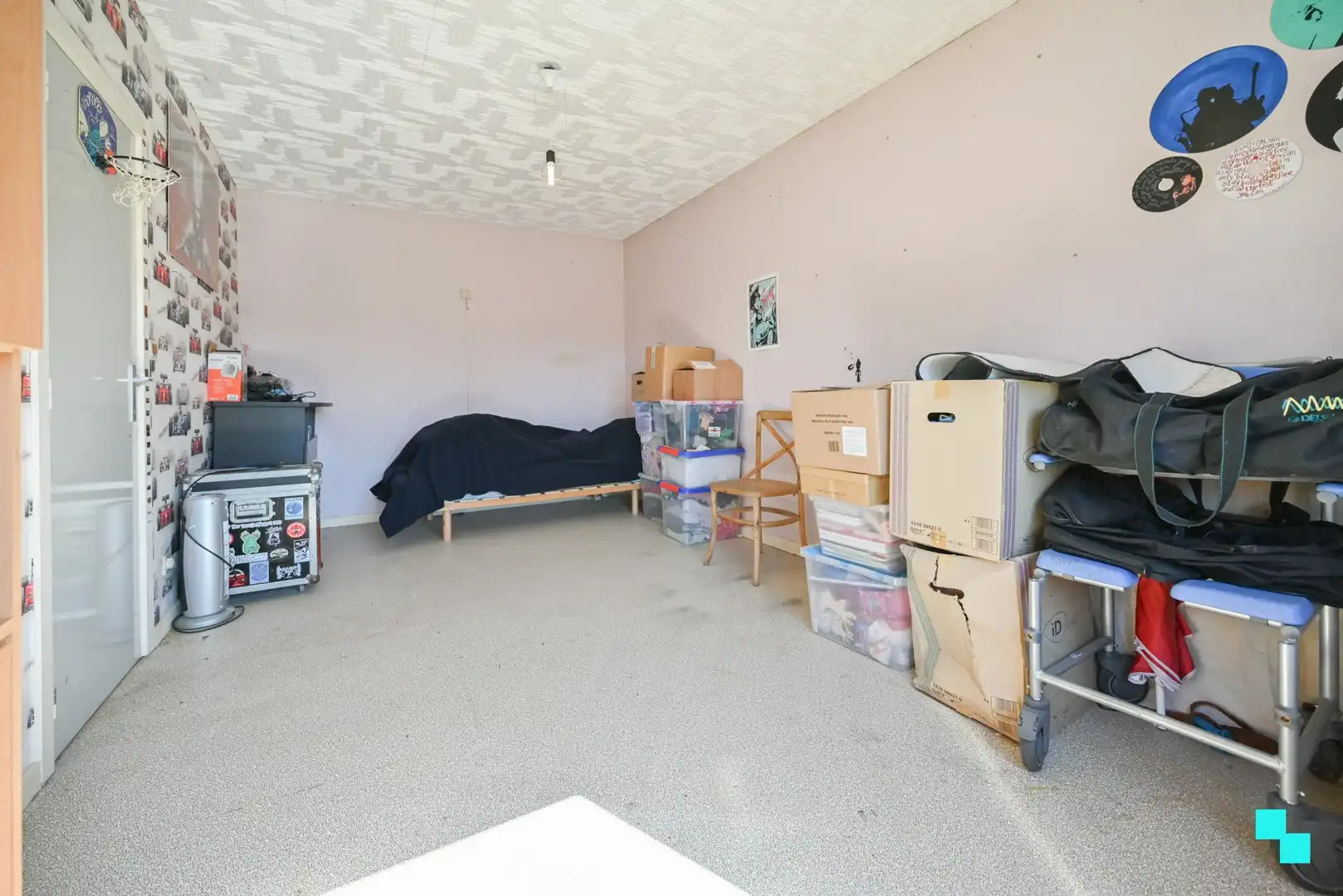 Te renoveren eengezinswoning met vier slaapkamers en ruime tuin foto 26