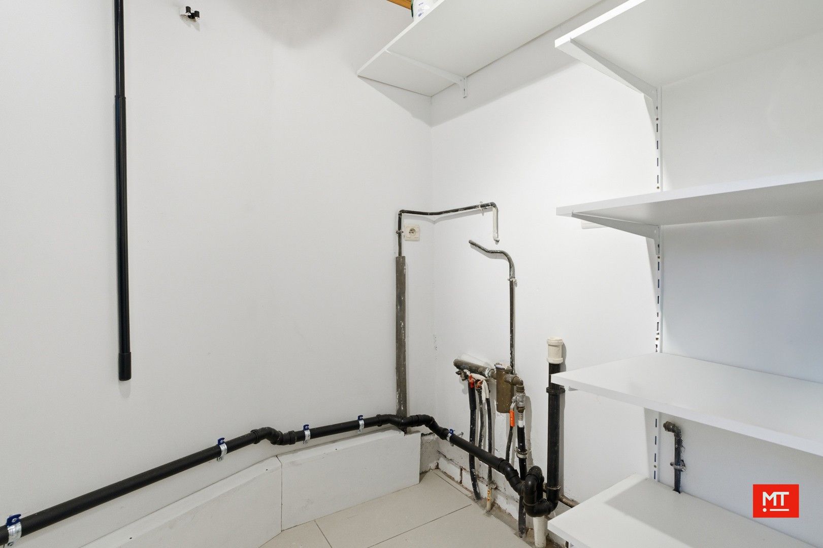 Instapklare woning met 3 à 4 slaapkamers, ZW-gerichte tuin en garage te koop in Moorslede foto 12