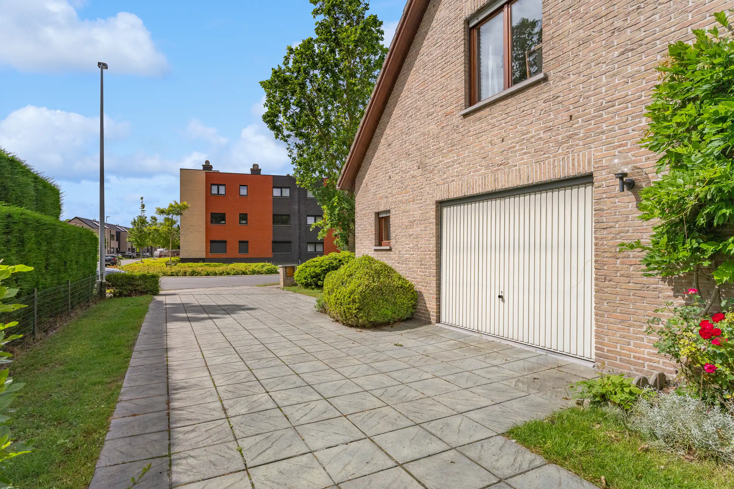 Karaktervolle alleenstaande woning met 4 slaapkamers foto 14
