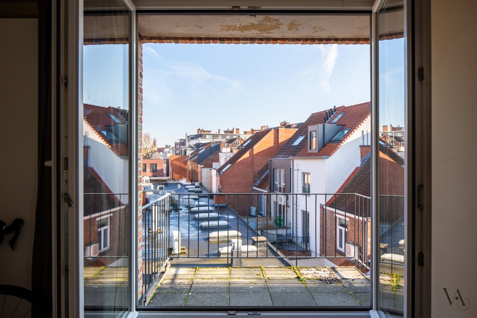 Gezellig en lichtrijk 2-slaapkamerappartement aan HH Ziekenhuis foto 9