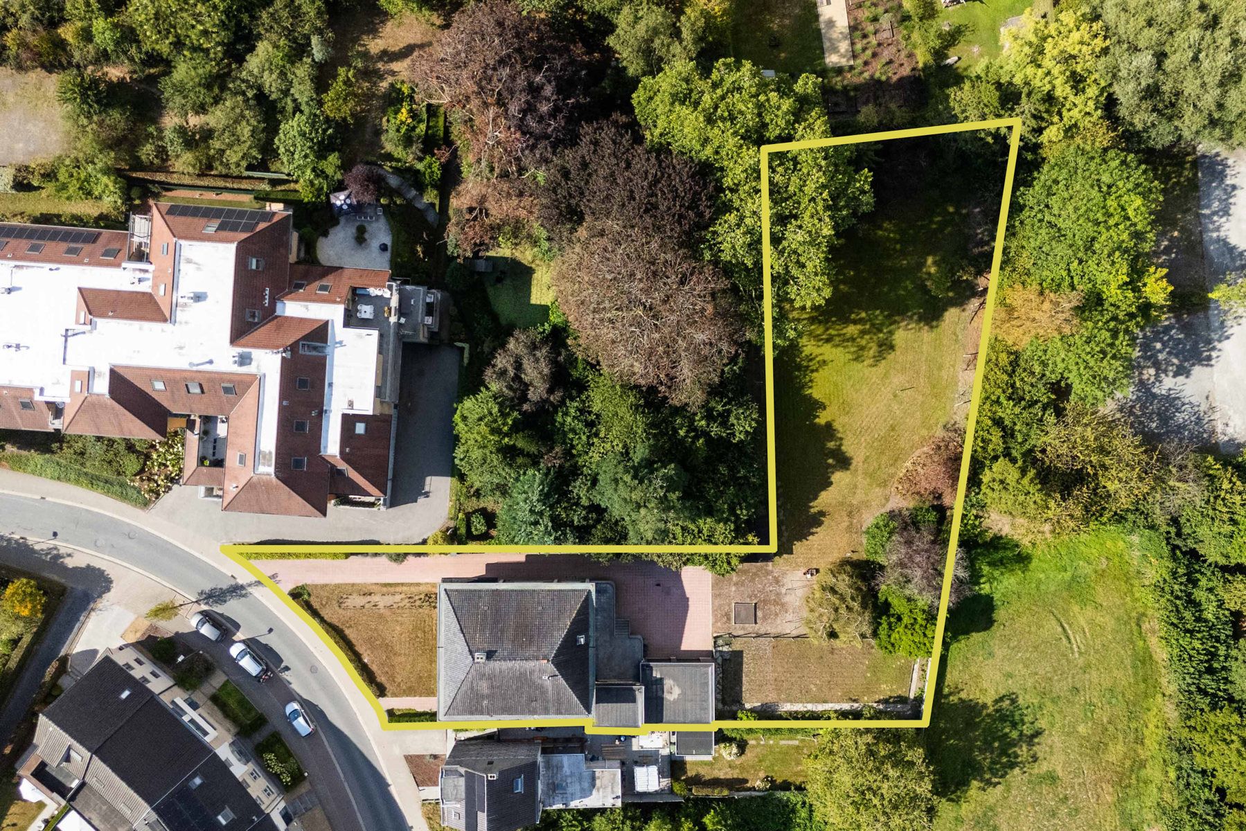 Statige woning met 7 slaapkamers + tuin op 2430 m2 foto 29