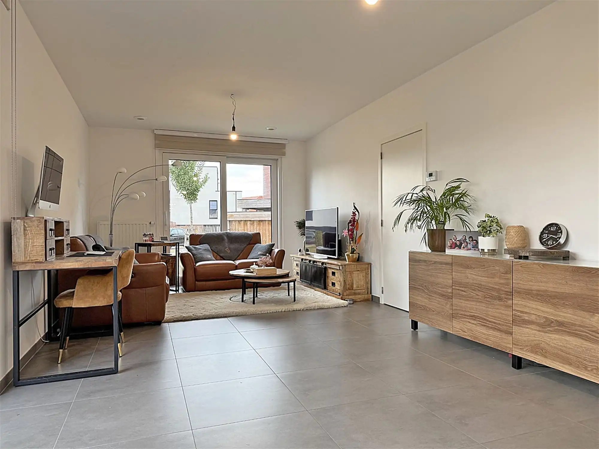 Instapklare WONING met 3 slaapkamers, tuin / terras & carport, gelegen in een rustige, kindvriendelijke buurt foto 7