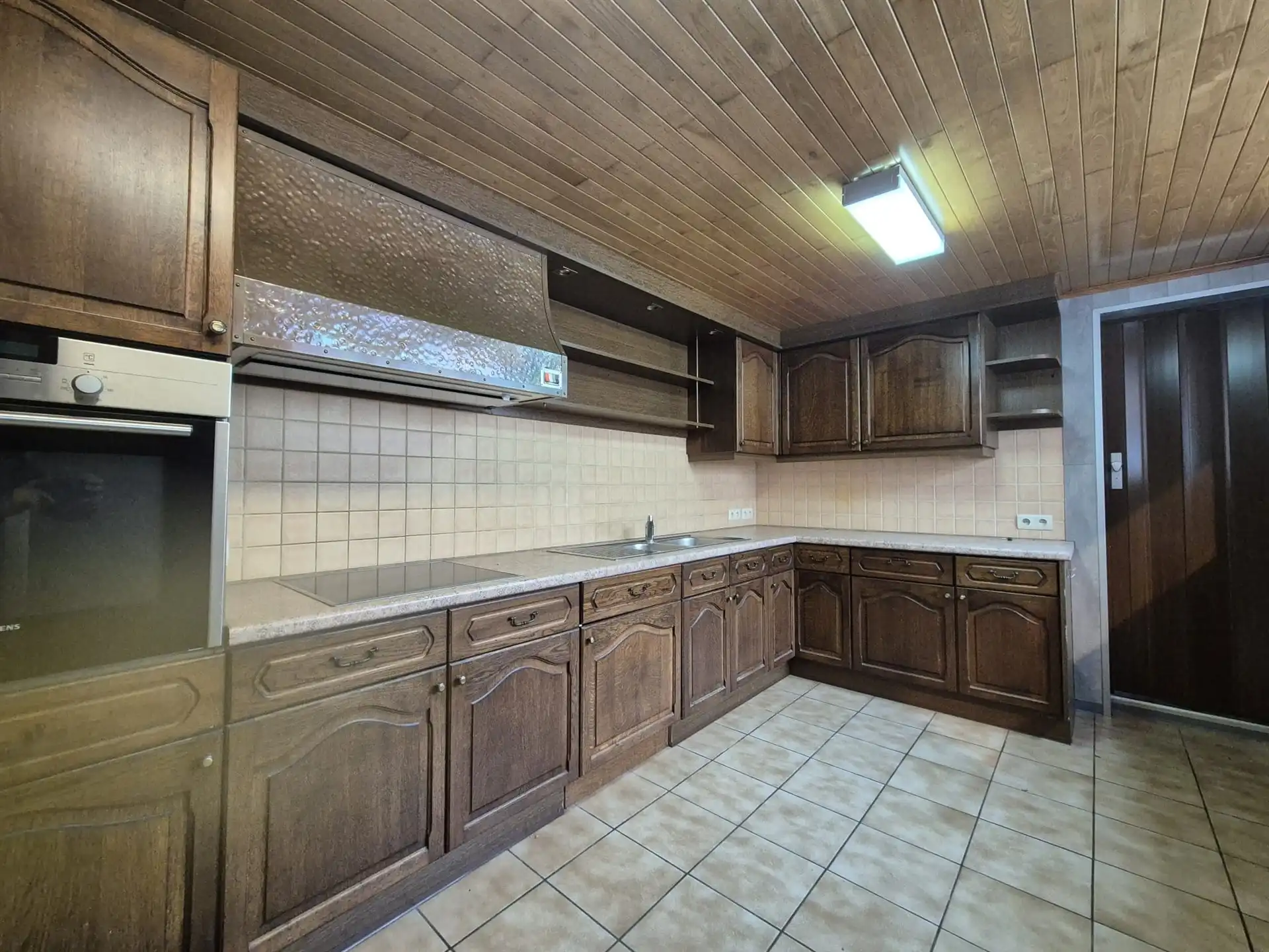 Ruime en instapklare woning met grote tuin en garage. foto 5