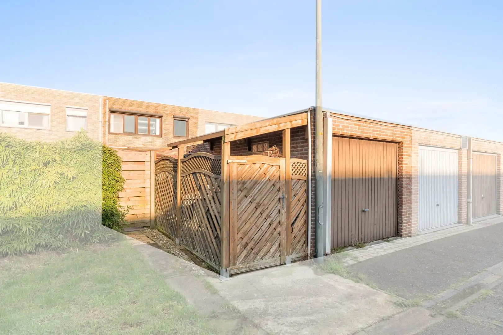 Charmante rijwoning met zonnig terras, wellnessruimte en garagebox in de Vicognewijk foto 24