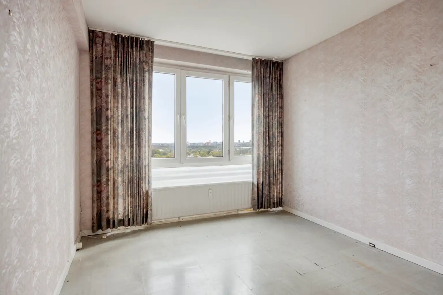 Op te frissen 1-slaapkamerappartement foto 8