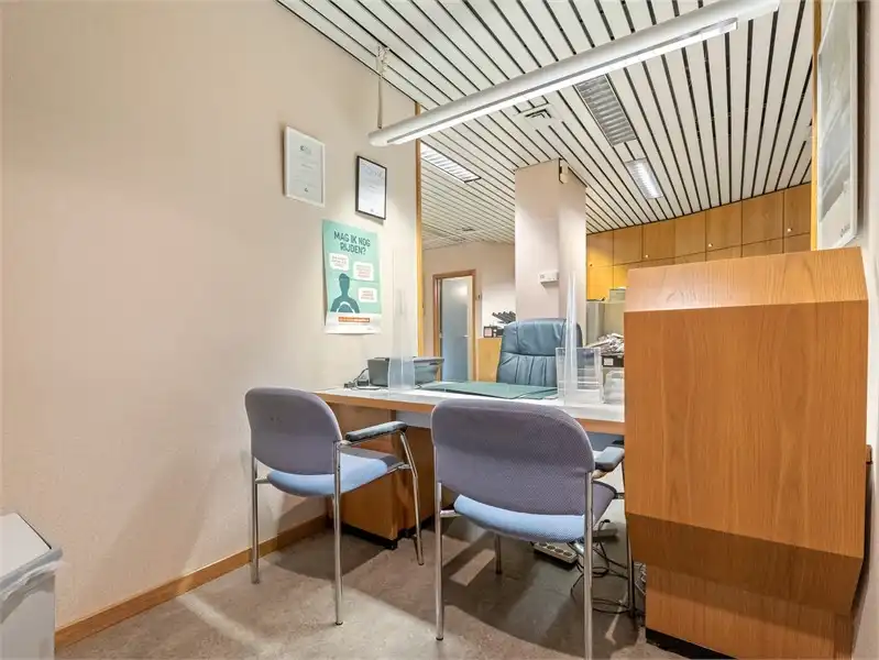 OPBRENGSTEIGENDOM MET HANDELSRUIMTE EN DUPLEX-APPARTEMENT IN SINT-TRUIDEN foto 15