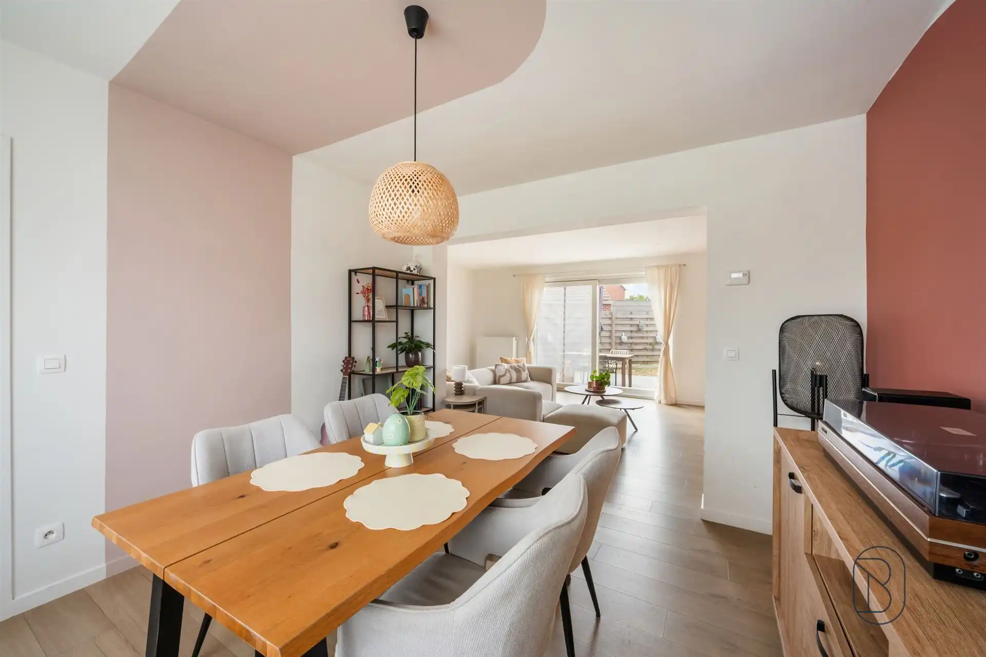 Instapklare woning met 3 slaapkamers en tuin foto 2
