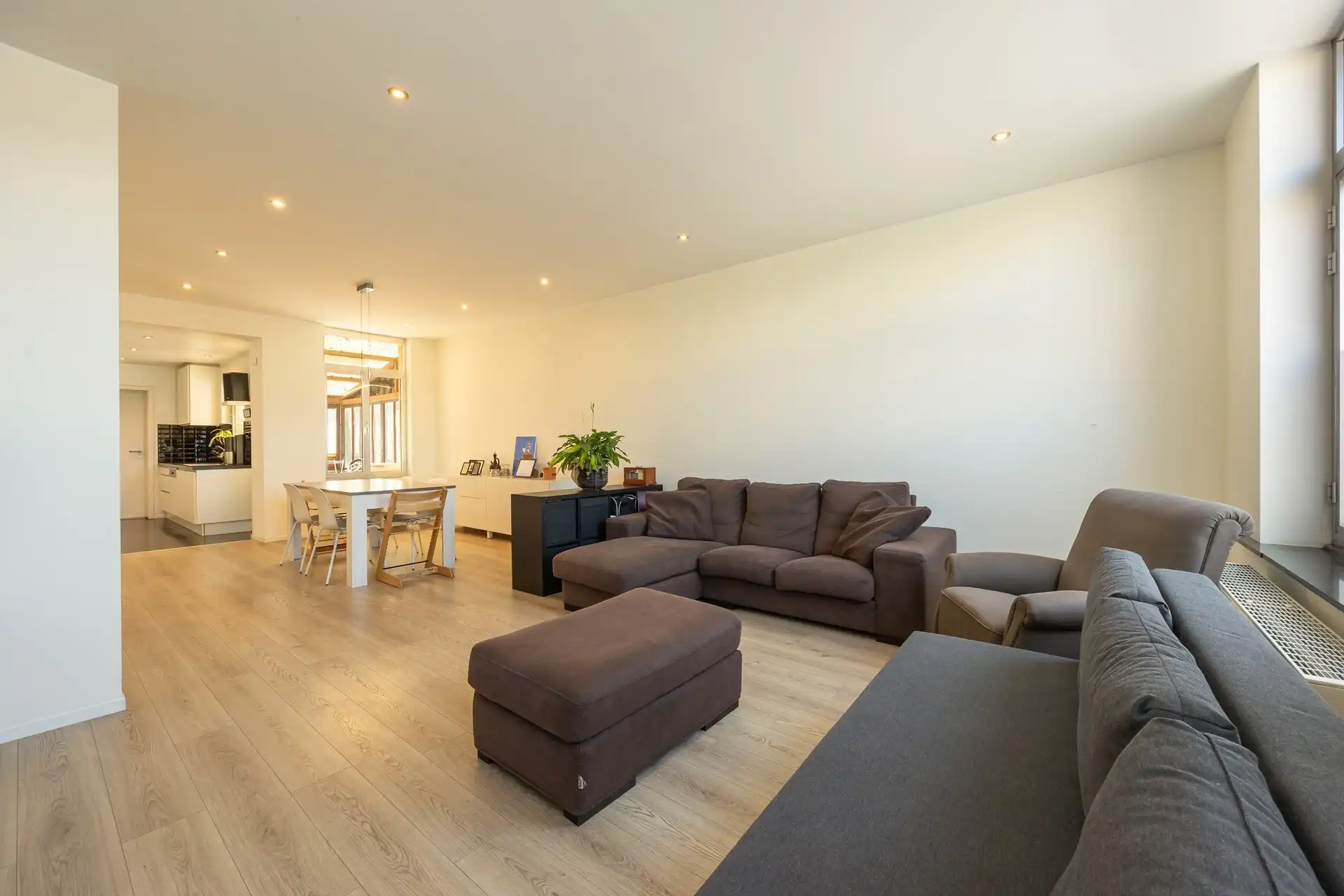 Instapklare woning met 3 slpk, zuidgerichte tuin en atelier foto 6