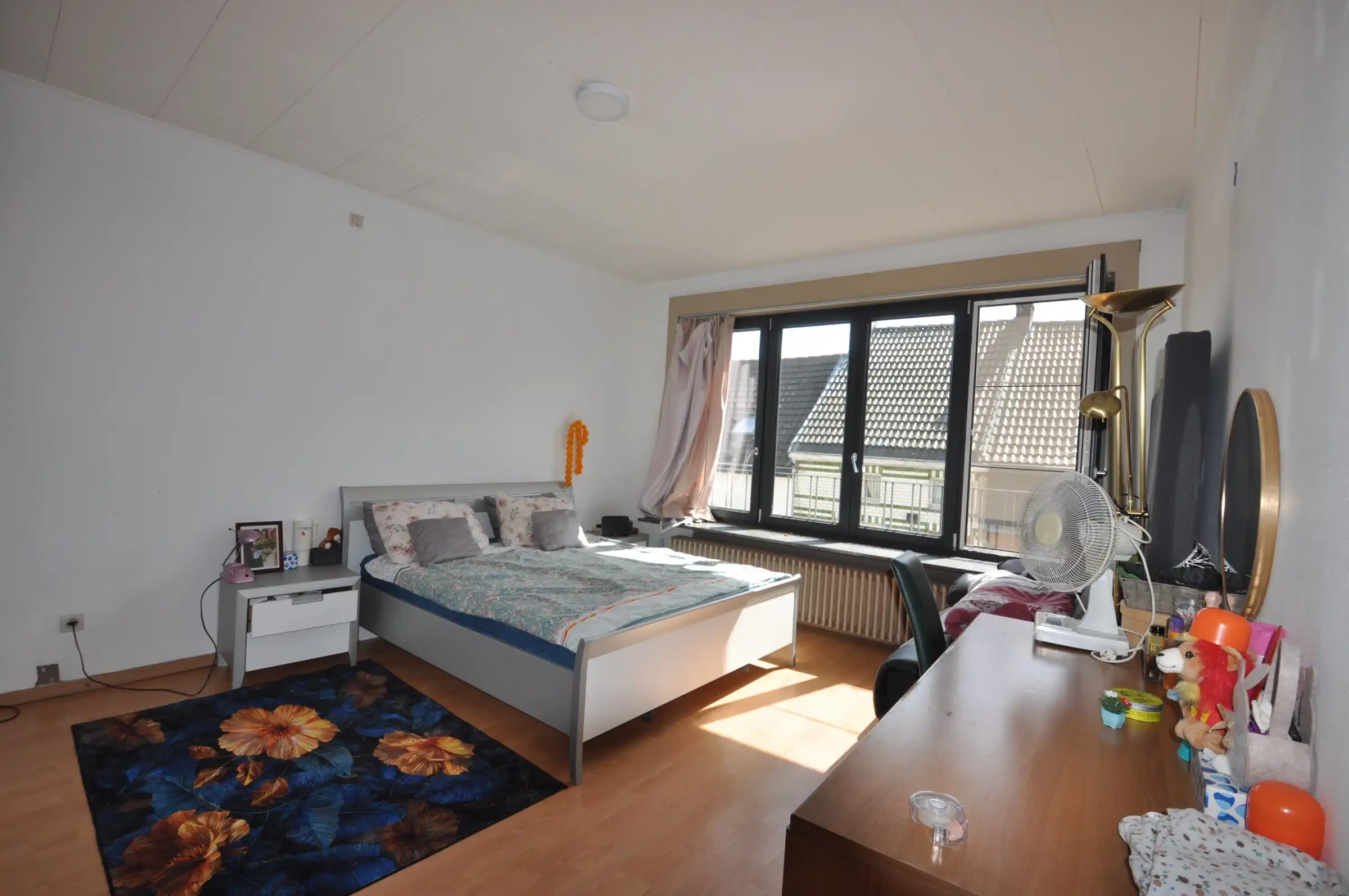 Bel-etage met 2 slaapkamers en aangenaam dakterras foto 5