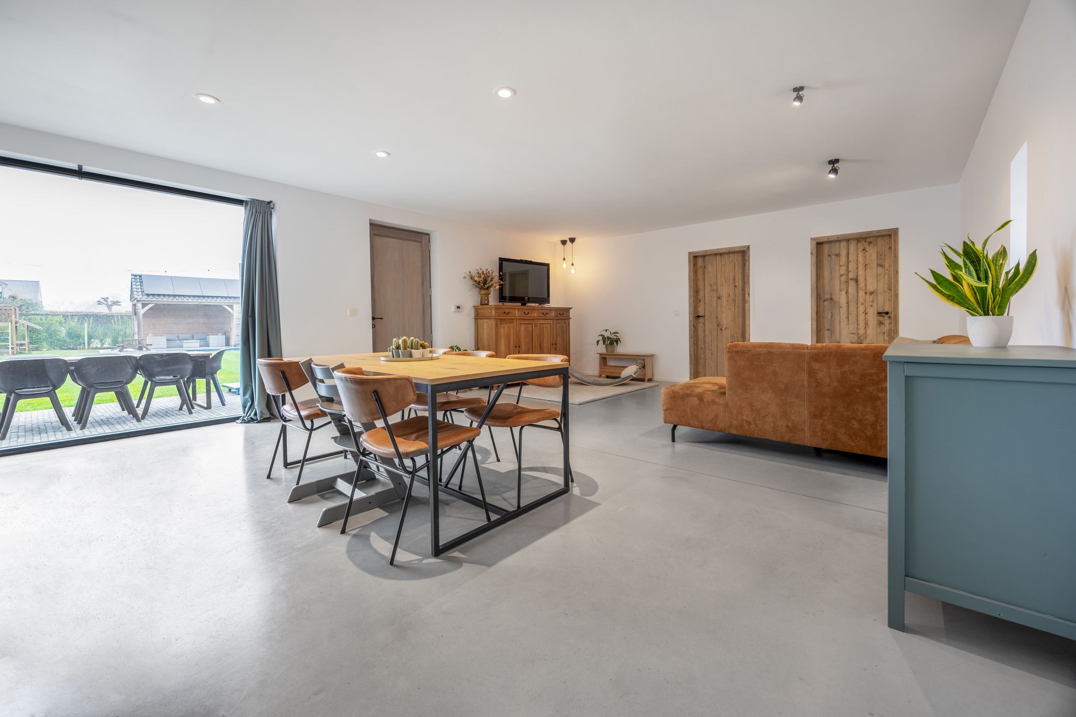 Langgevelhoeve met bijgebouw op rustige landelijke locatie foto 3