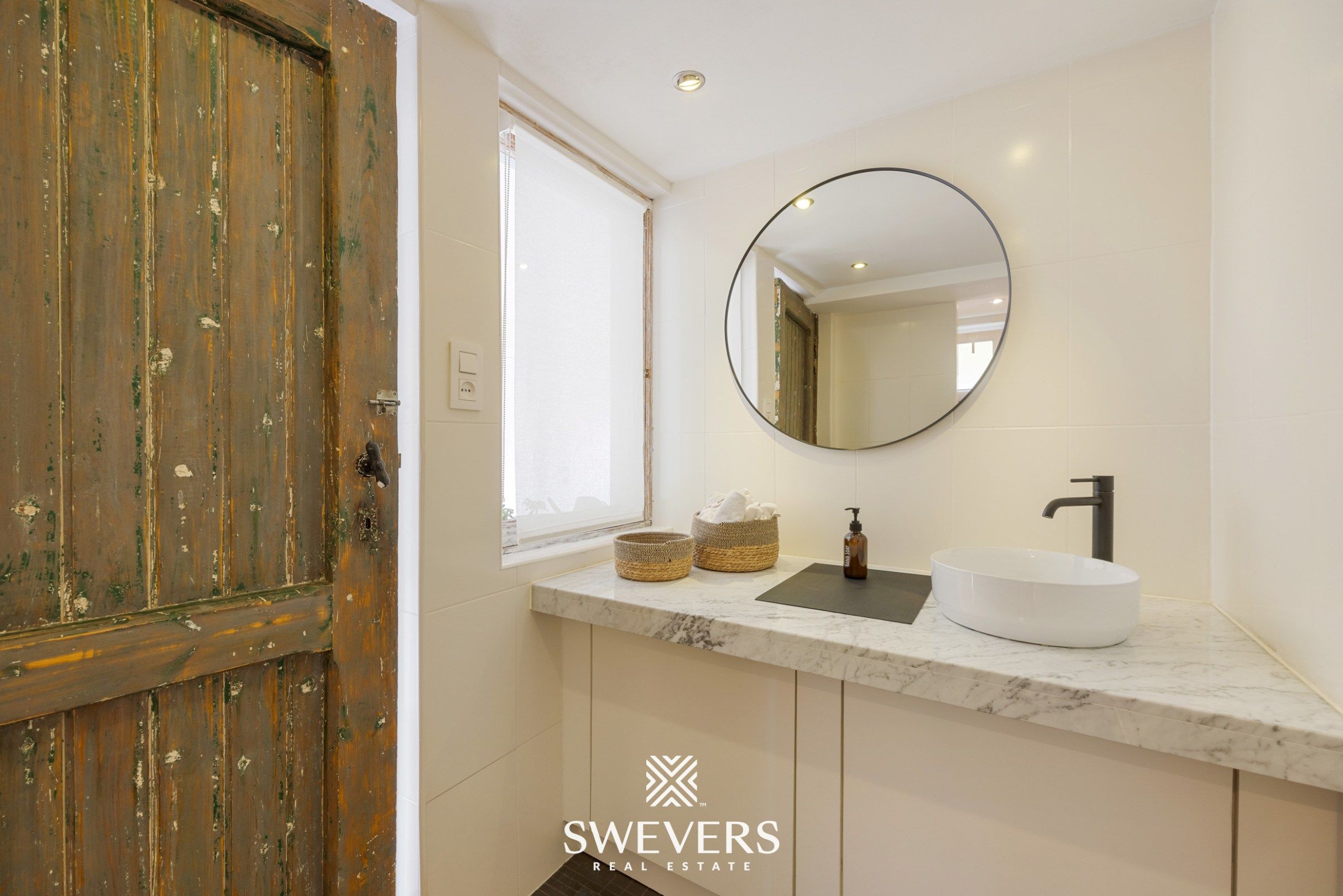 Gerenoveerde woning op 27 are en vergunde stal van 147 m² foto 16