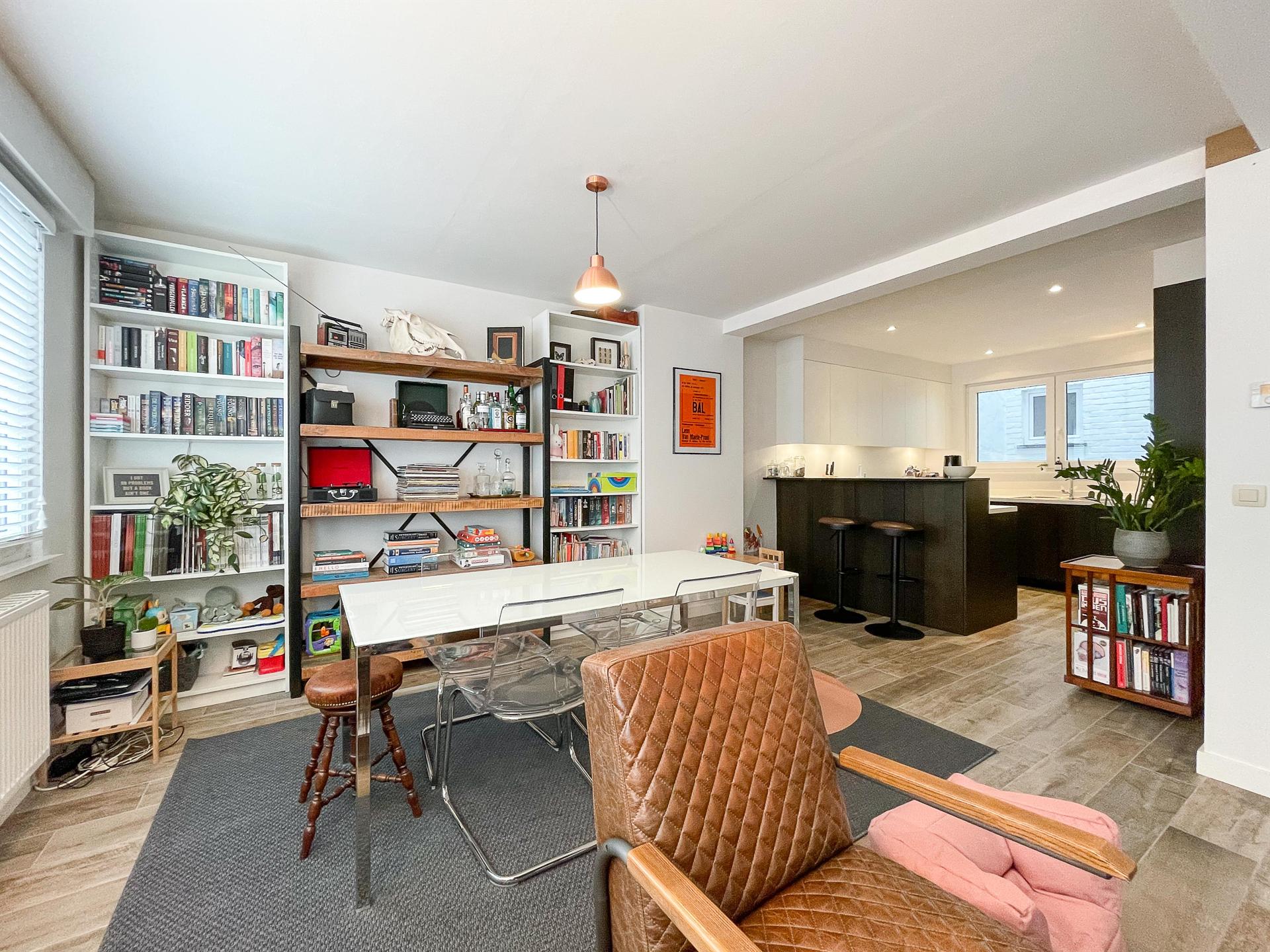 Instapklaar gelijkvloers appart. aan het Uilenspiegelplein.. foto 6