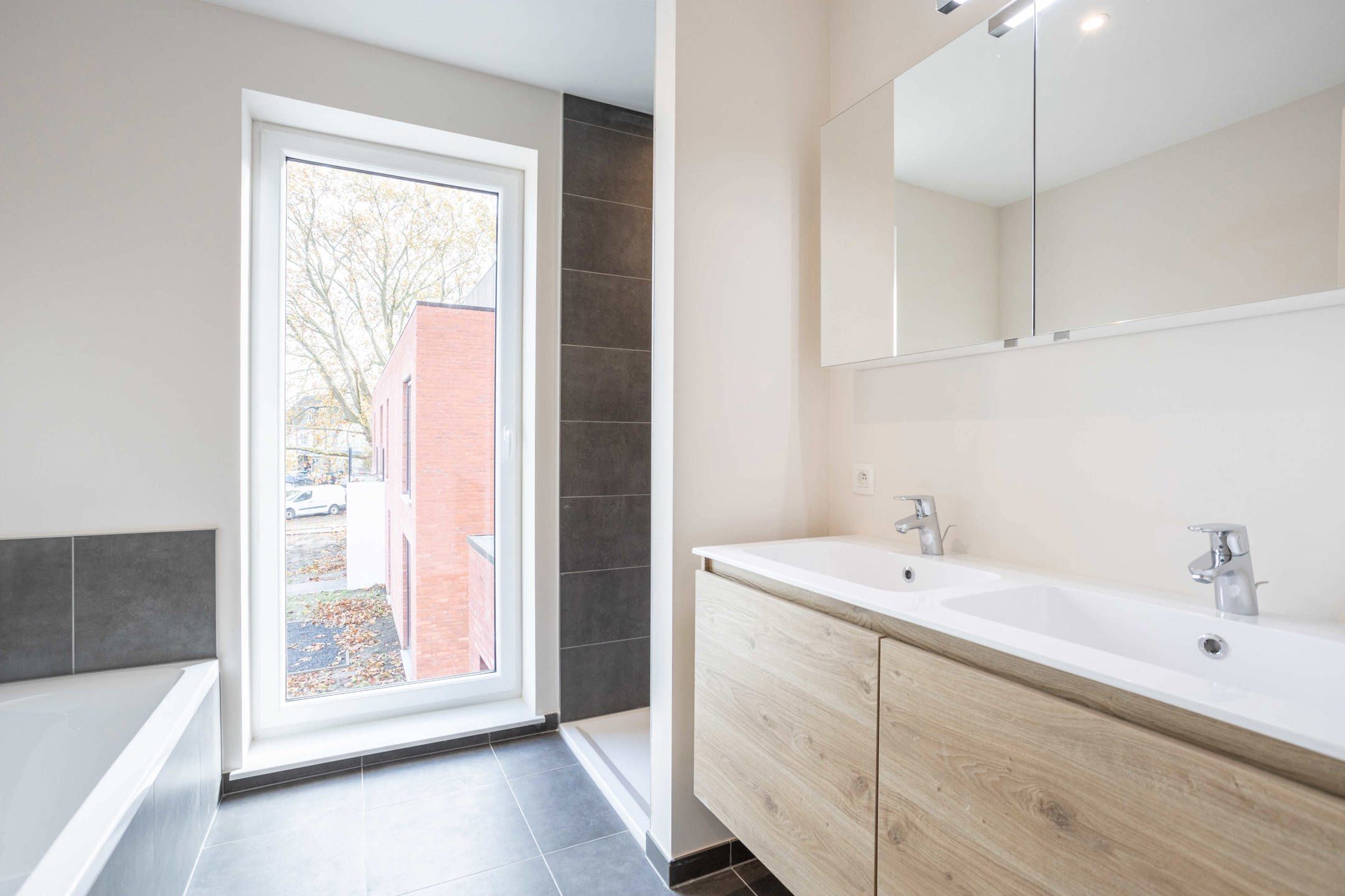 Ruime BEN-woning te huur in Oudenaarde met 3 slpks foto 7