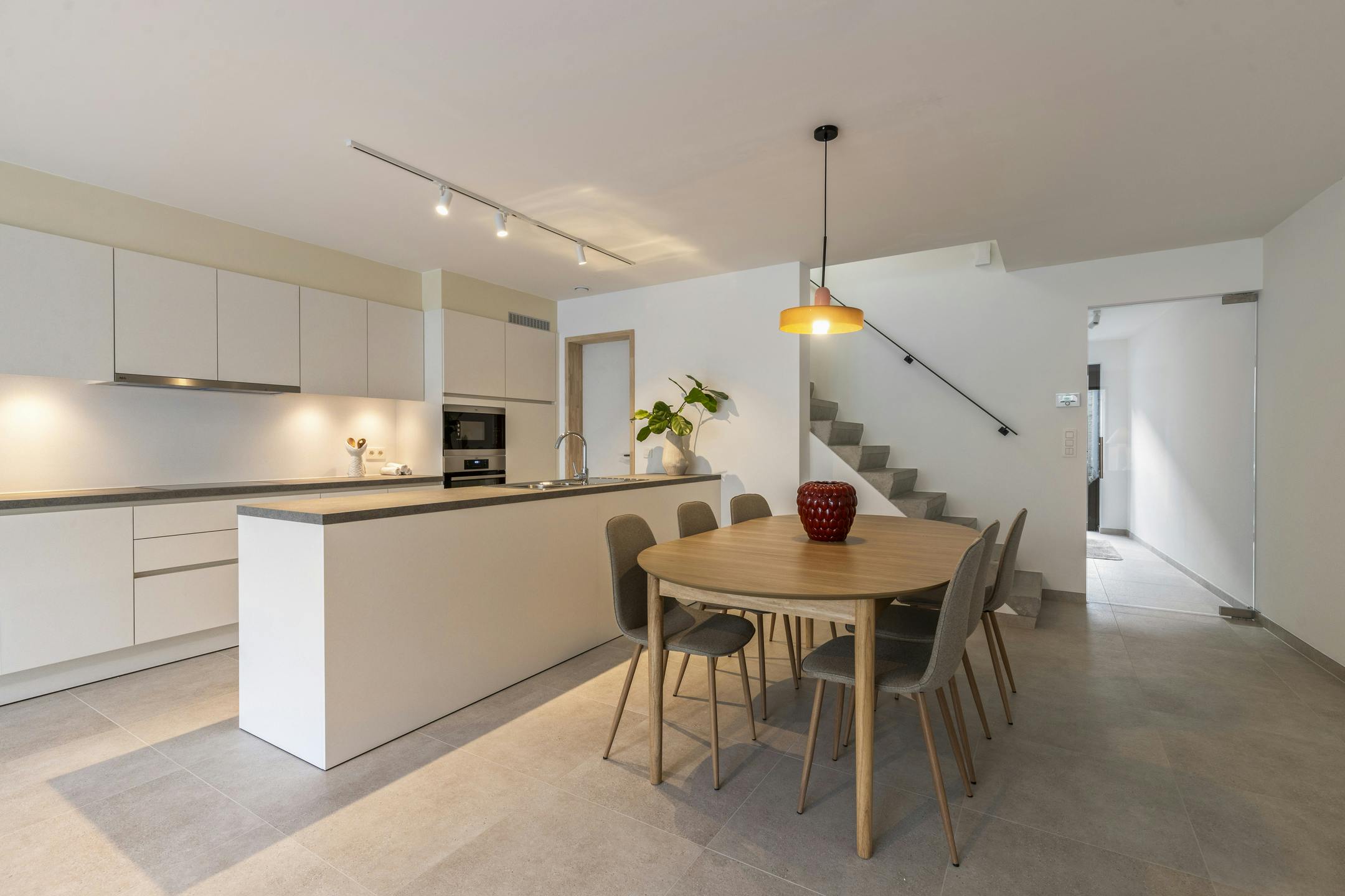 Huis te koop in centrum Veurne foto 5