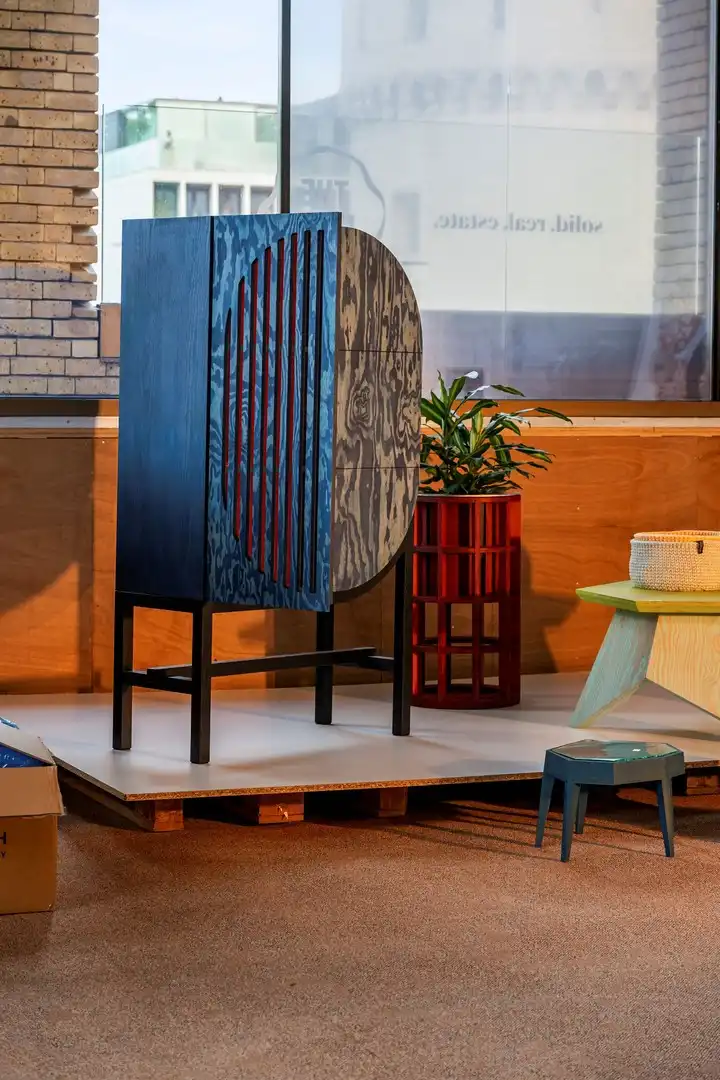 Unieke casco handelsruimte op een hoek van 150m² op een topligging aan de Broeltorens in Kortrijk foto 7