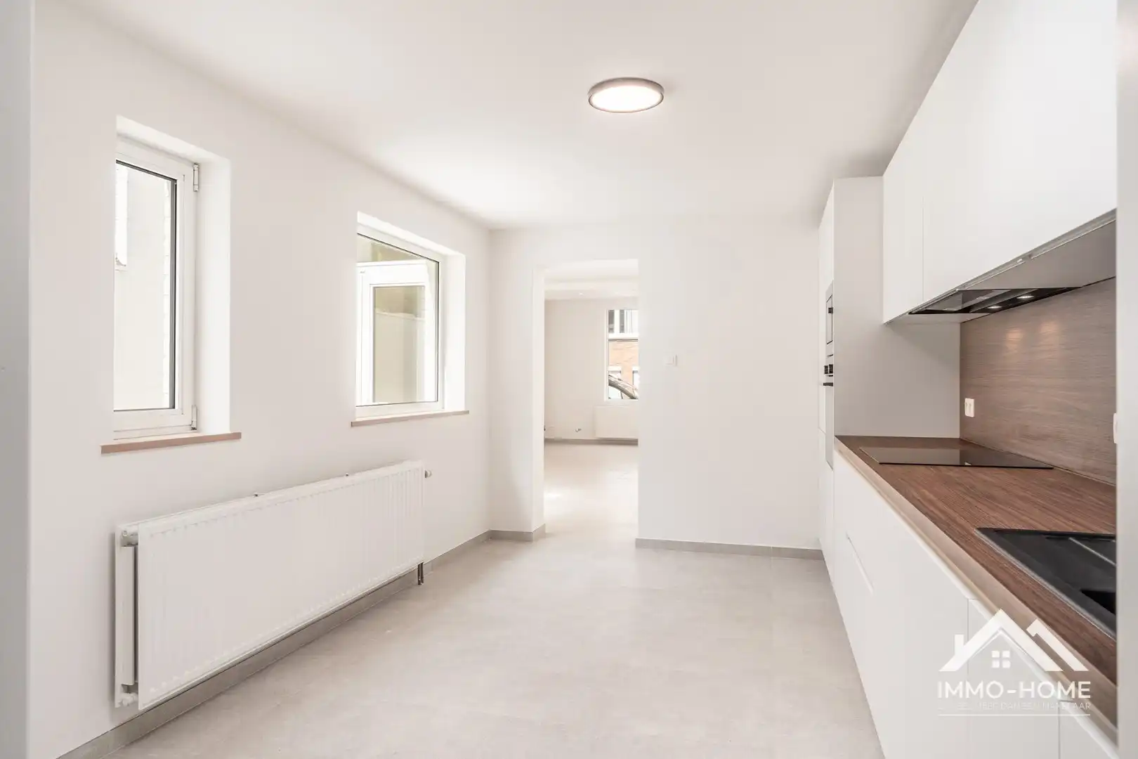 Ruime gerenoveerde burgerwoning !! foto 4