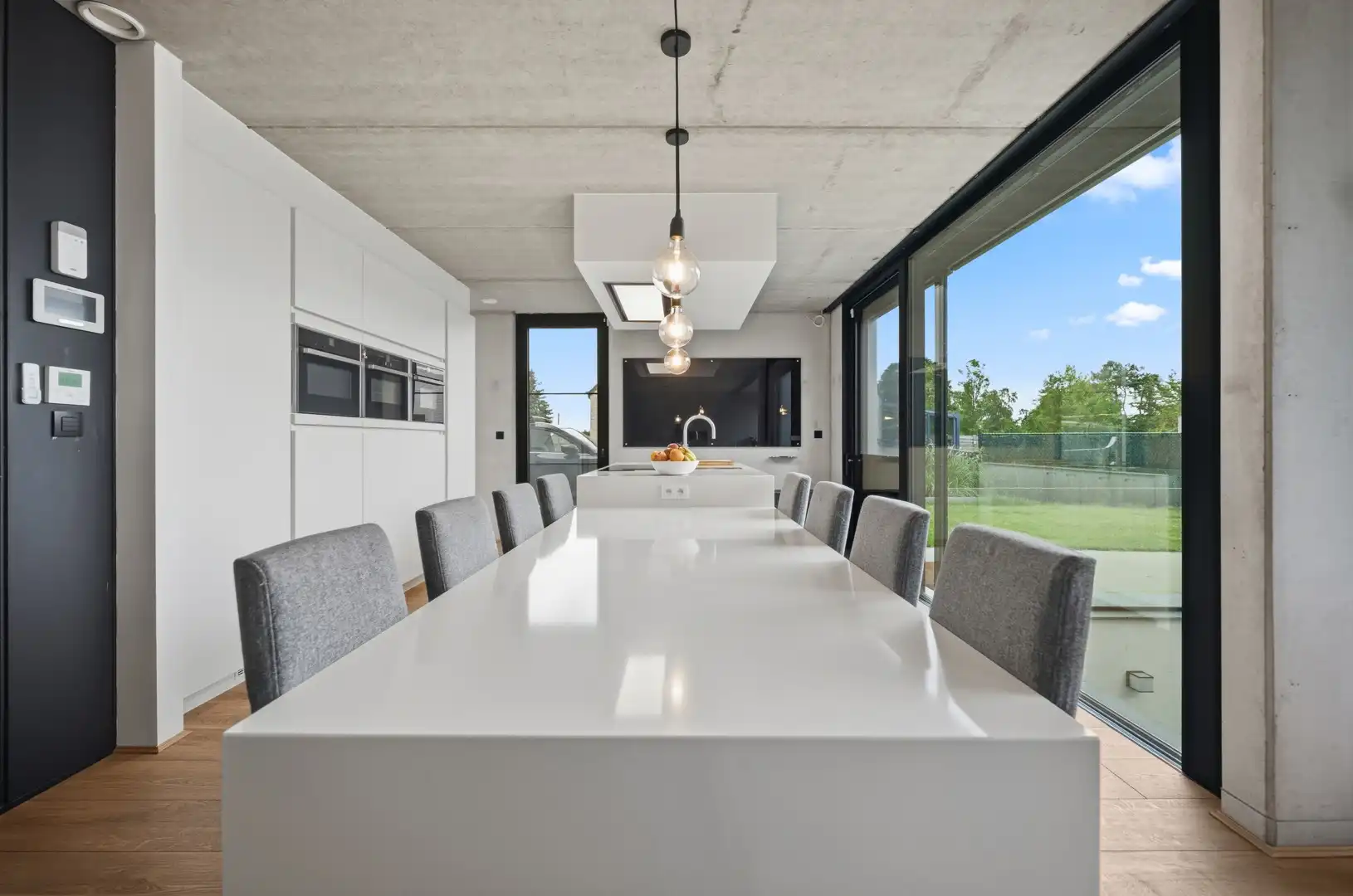 Moderne villa in een rustige en groene omgeving foto 6