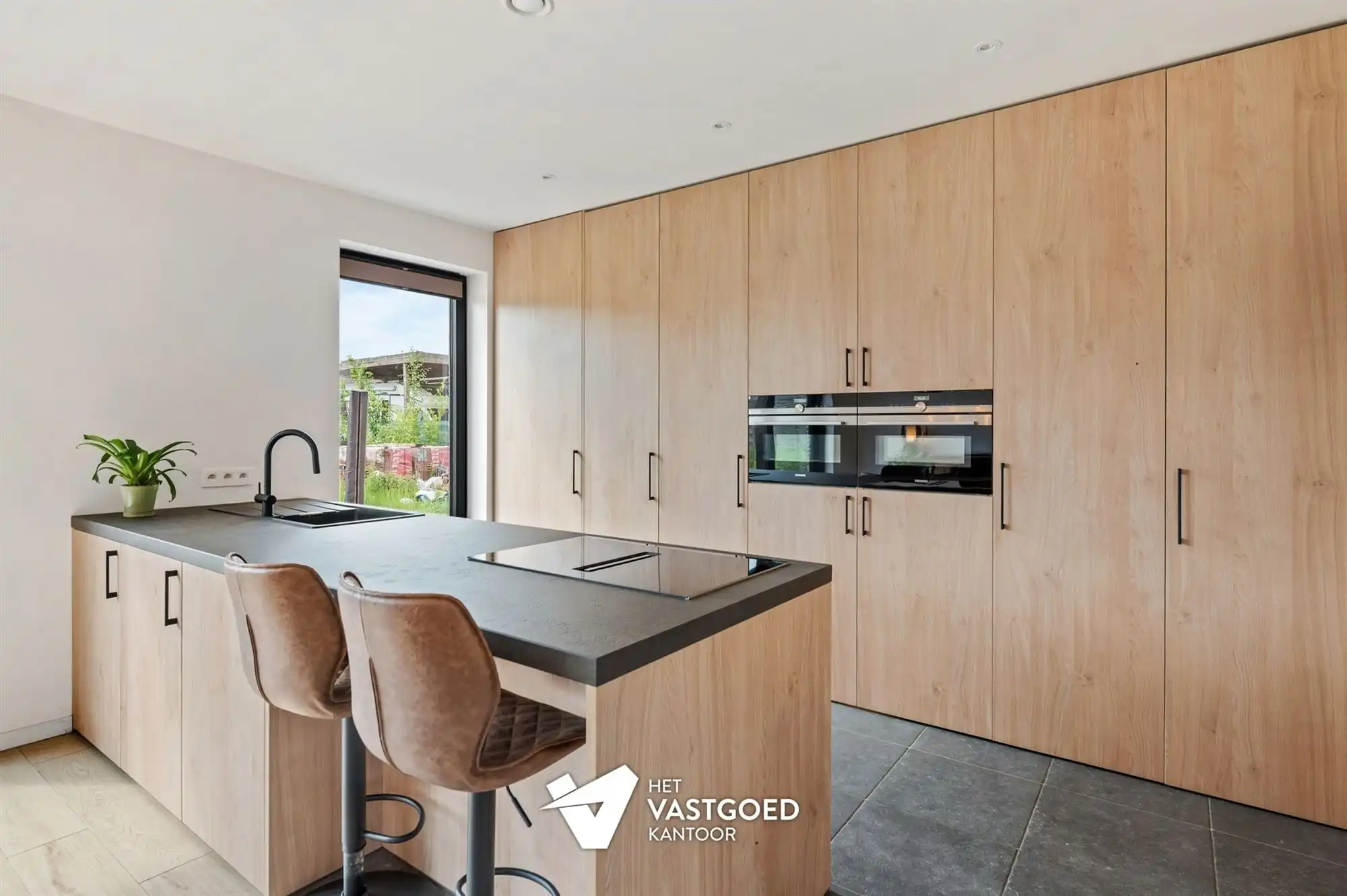 ZEER RUIME RECENTE WONING (266M²) MET LEUKE TUIN TE WIJCHMAAL foto 13