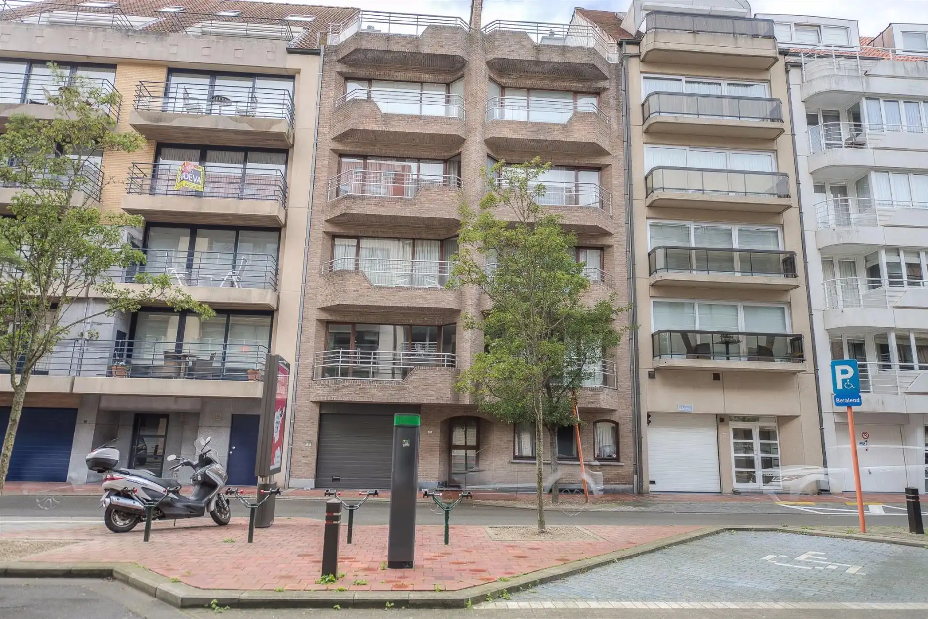 Zeer goed gelegen appartement op enkele passen van het gezellige Rubensplein. foto 30