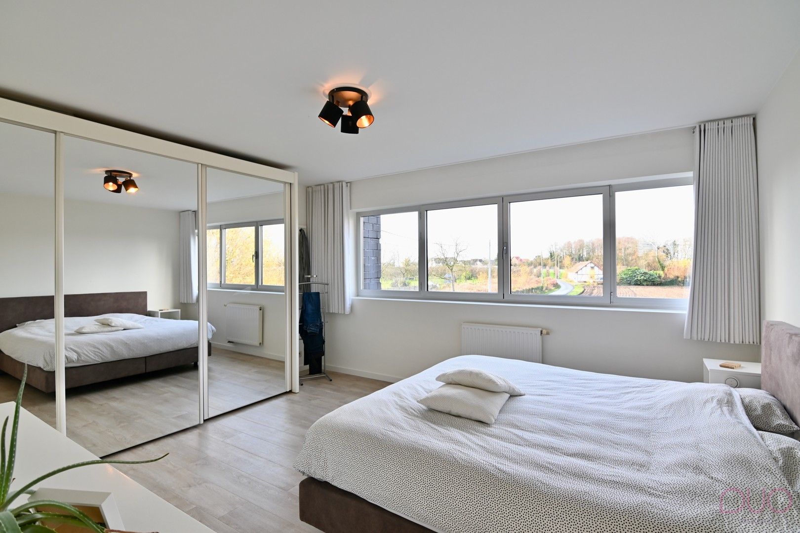 Ontdek ongeëvenaarde luxe en ruimte in deze prachtige villa in het rustige Herk-de-Stad. foto 16