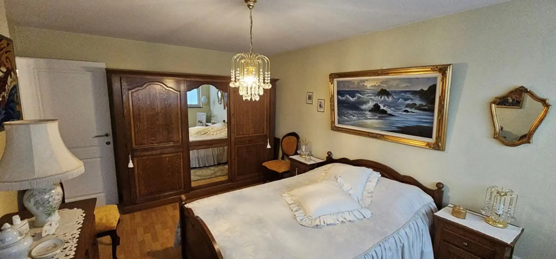 Ruime, recente, instapklare, energiezuinige half open bebouwing met degelijke en kwalitatieve afwerking en zonnepanelen, gelegen net buiten de grote ring van Hasselt. foto 22