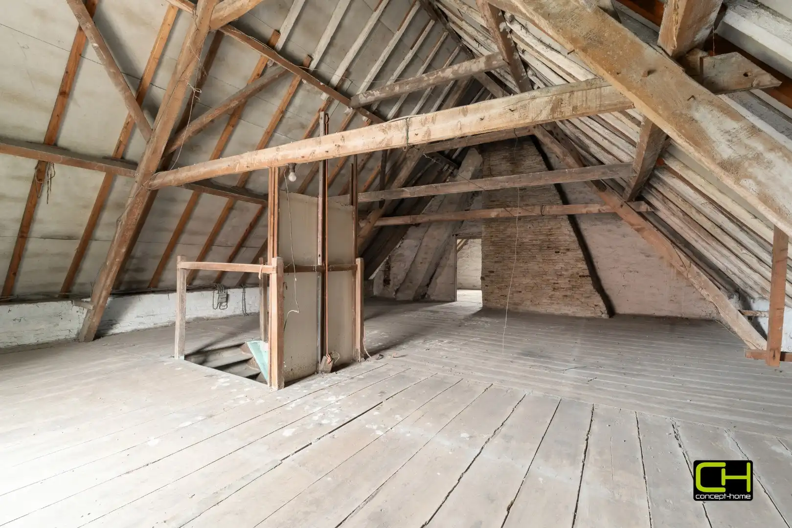 Karaktervolle hoeve met uitzonderlijk renovatiepotentieel op ruim perceel van 2.827 m² te Evergem foto 17