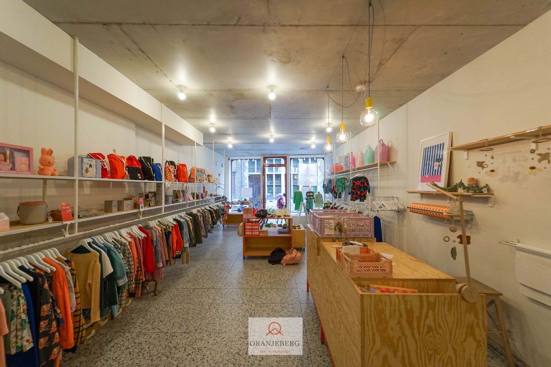 Gerenoveerd handelspand vlakbij Vrijdagsmarkt foto 8