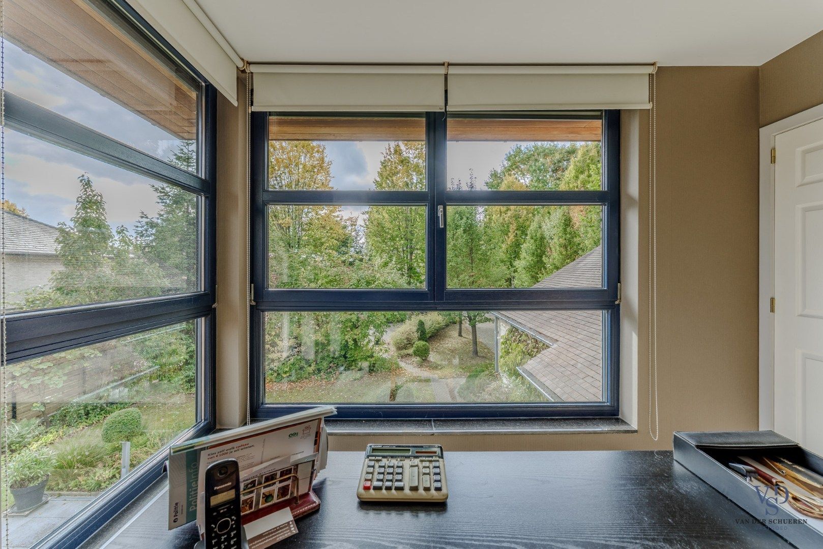 Tijdloze villa in 't groen.  foto 29