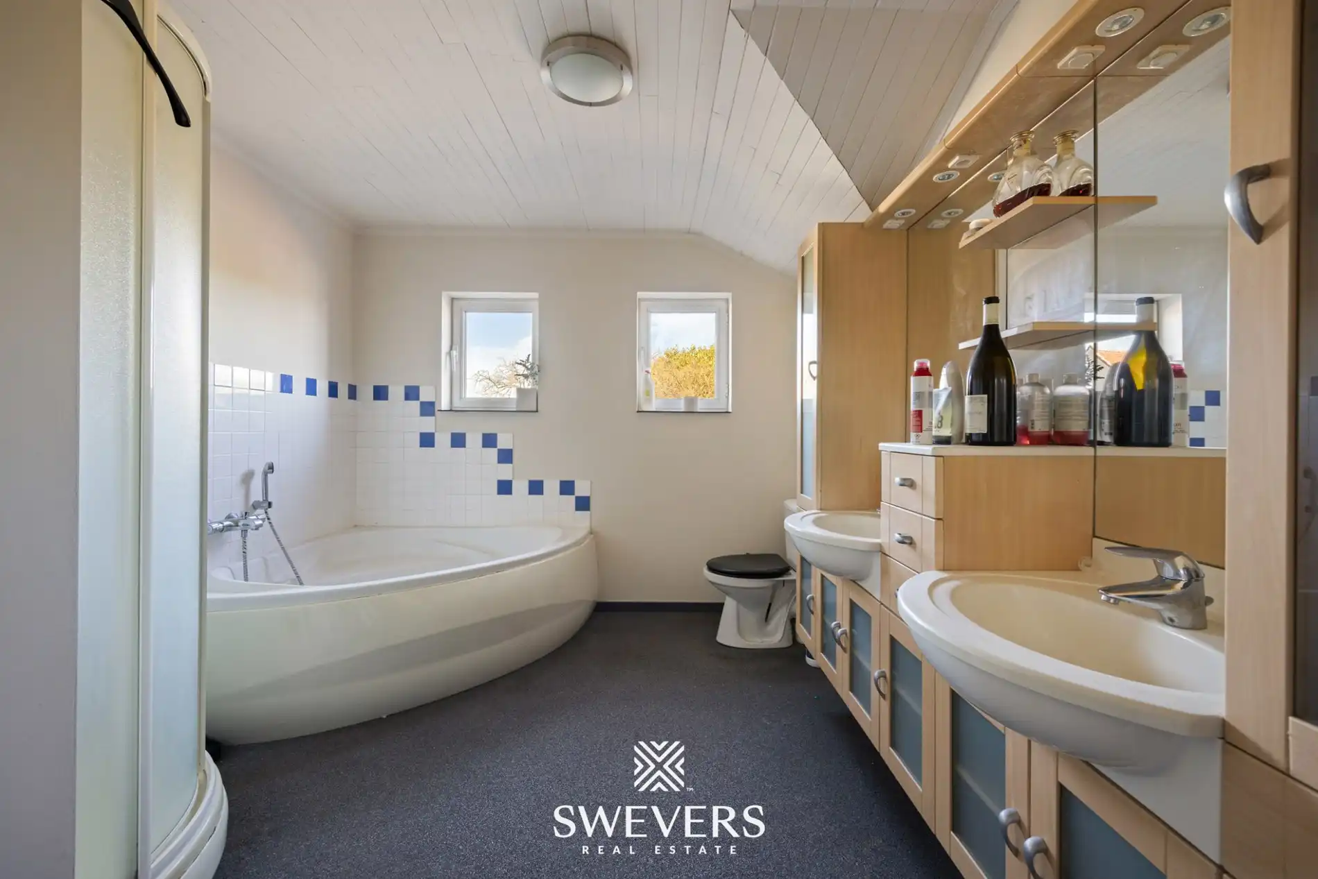 Gekende horecazaak (Het Landerhuys) te Koersel met appartement foto 46