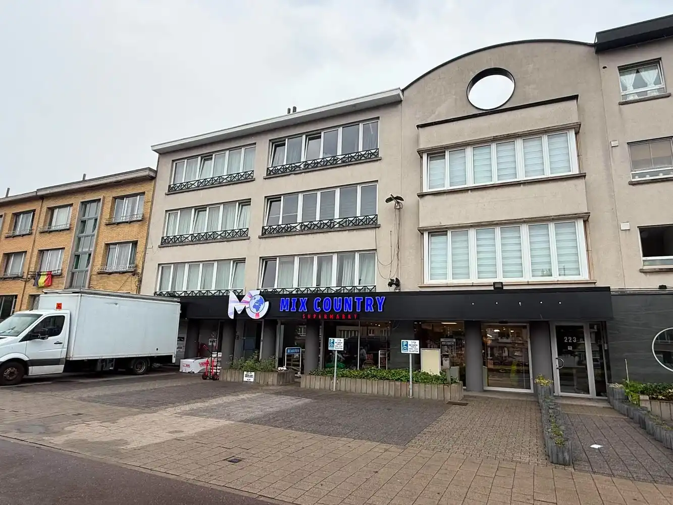 Interessant beleggingsvastgoed met verhuurd handelsgelijkvloers en appartement op toplocatie foto 8