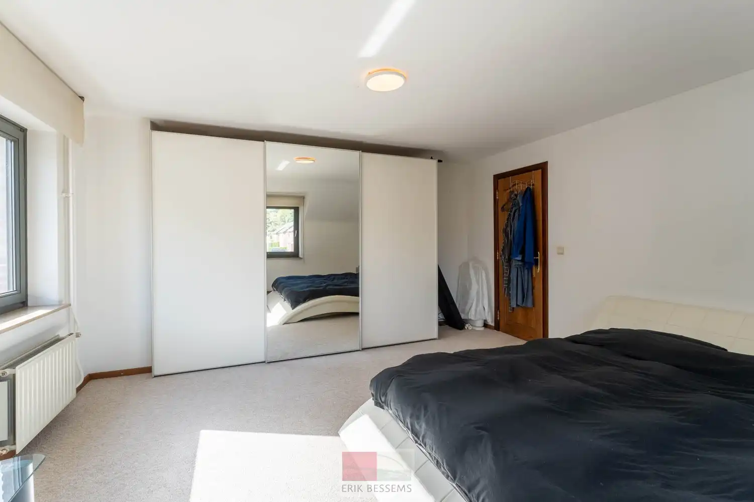 Vrijstaande woning gelegen op een royaal perceel van maar liefst 990 m² en beschikt over een bewoonbare oppervlakte van circa 221 m² foto 23