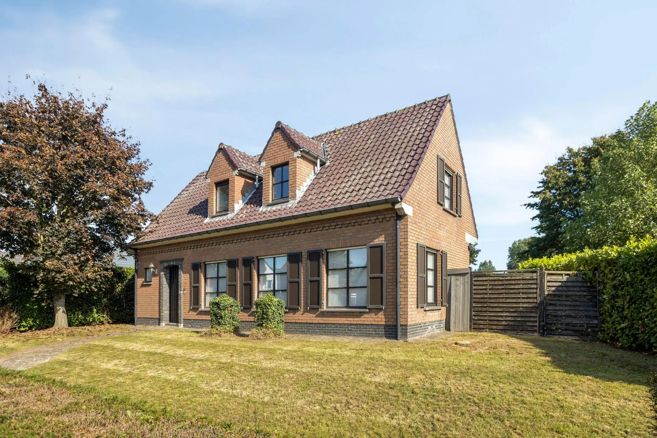 Ruime open bebouwing in Zomergem te koop foto 3