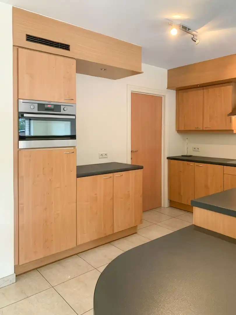 Gezellig, mooi afgewerkt en gunstig gelegen appartement te Aalst foto 6