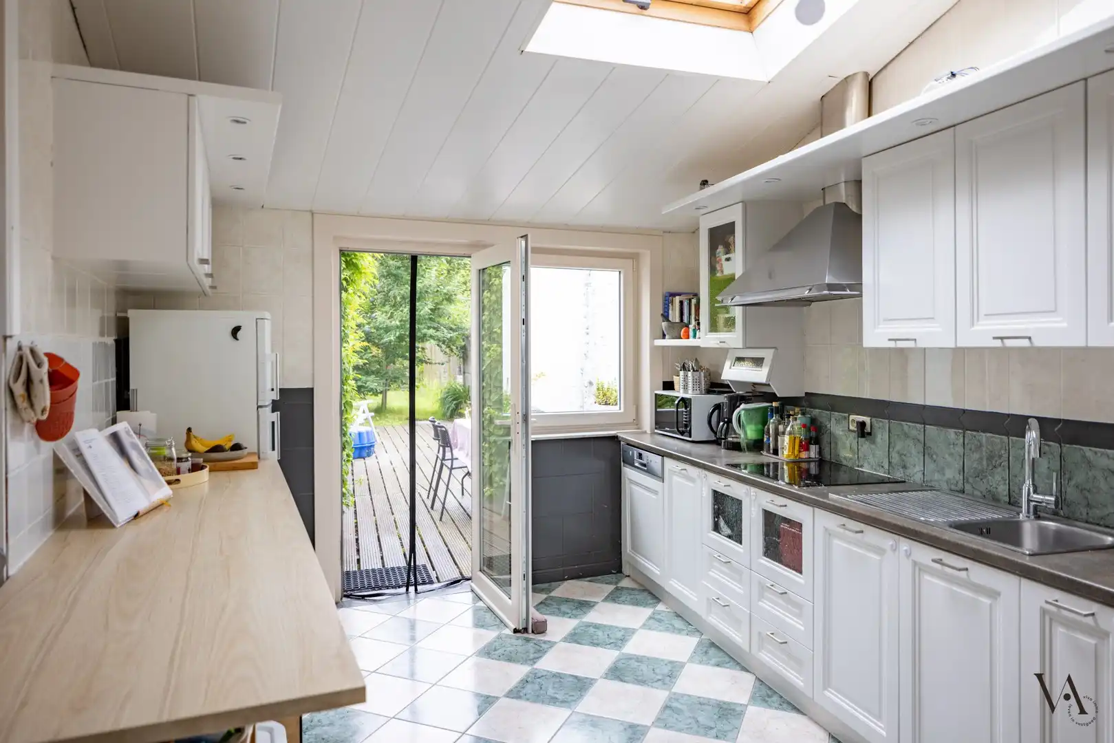 Charmante rijwoning met zonnige tuin in hartje Heverlee foto 5
