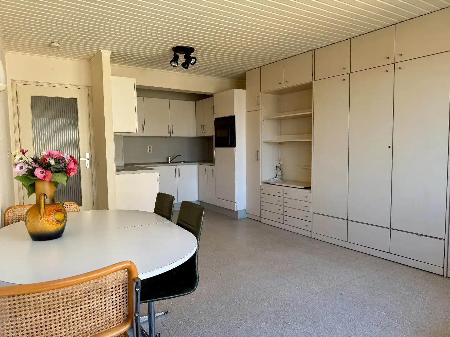 Gezellig 1 slaapkamer appartement met zijdelings zeezicht foto 5