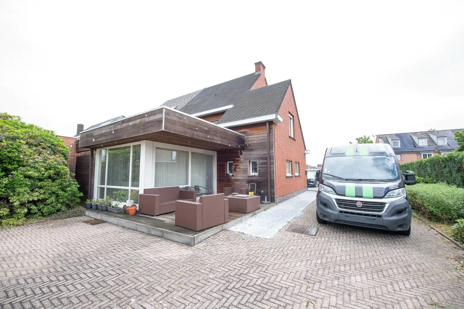Charmante, halfopen bebouwing op 978 m² te koop in Zulte! foto 14