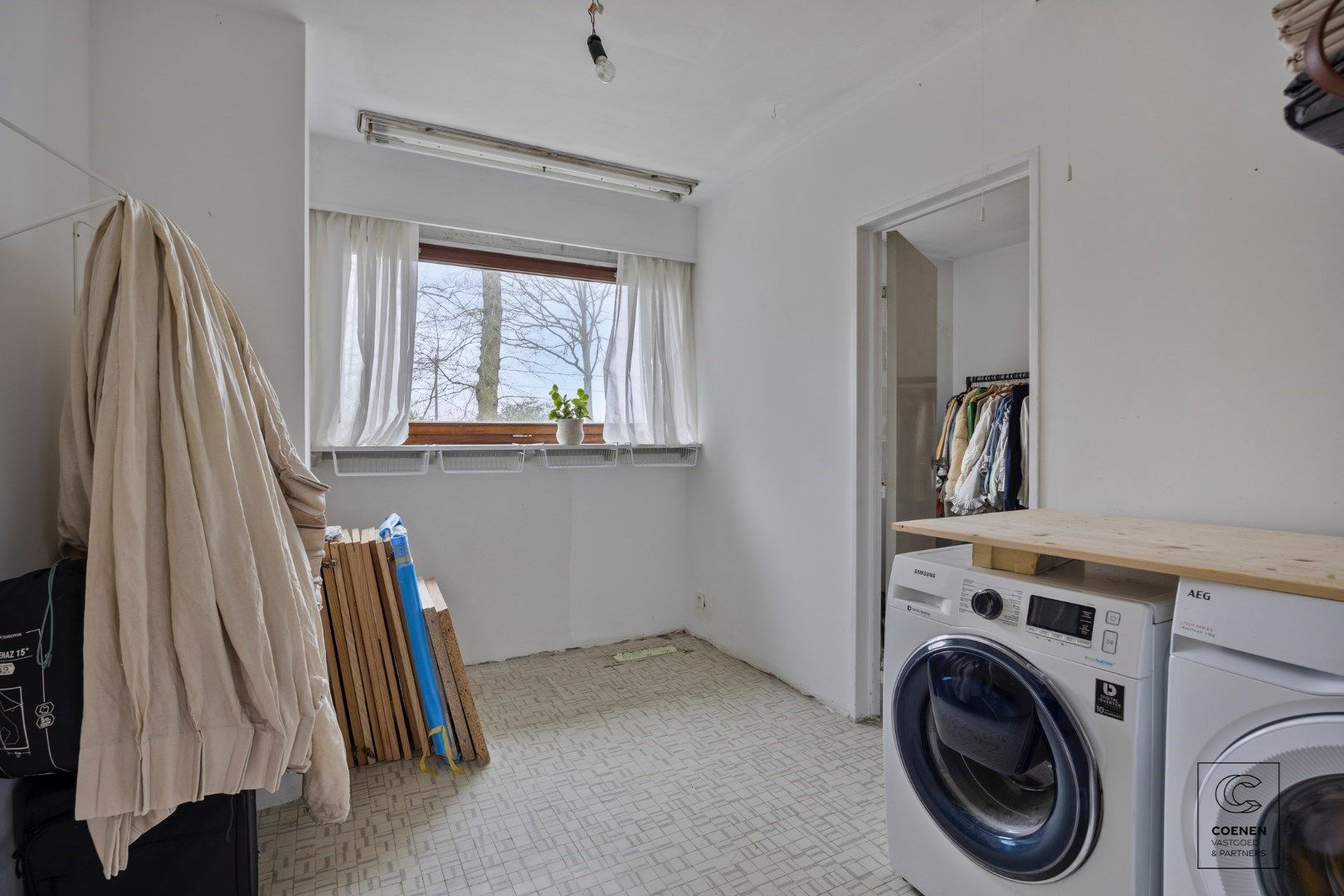 Verder te renoveren villa met een bew opp van 400m² op 5500m² grond op een schitterende ligging te Oud-Turnhout. foto 36