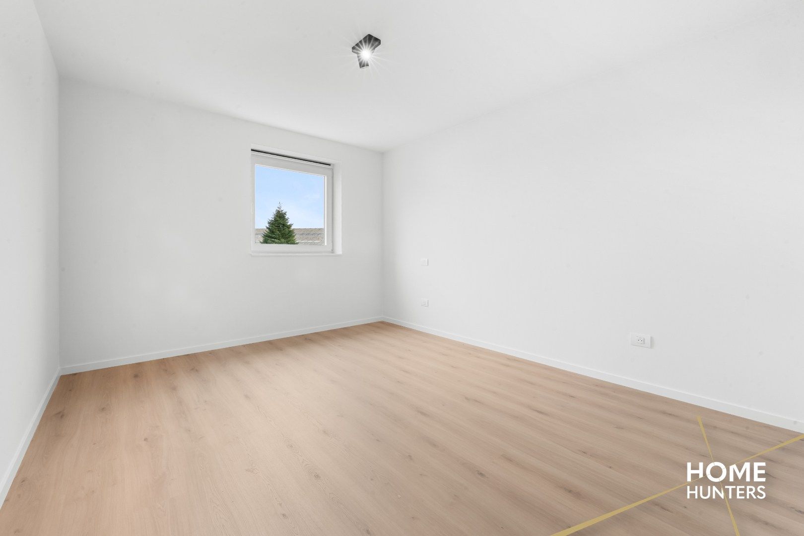 Luxueus afgewerkte halfopen nieuwbouwwoning met vergezichten foto 20