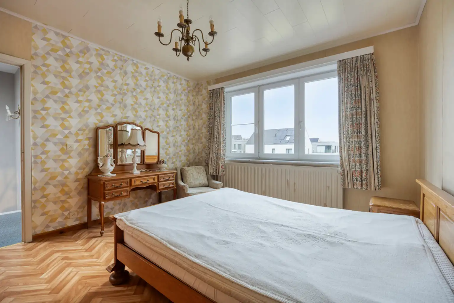 Goed onderhouden, instapklare bel-etagewoning in Zellik foto 16